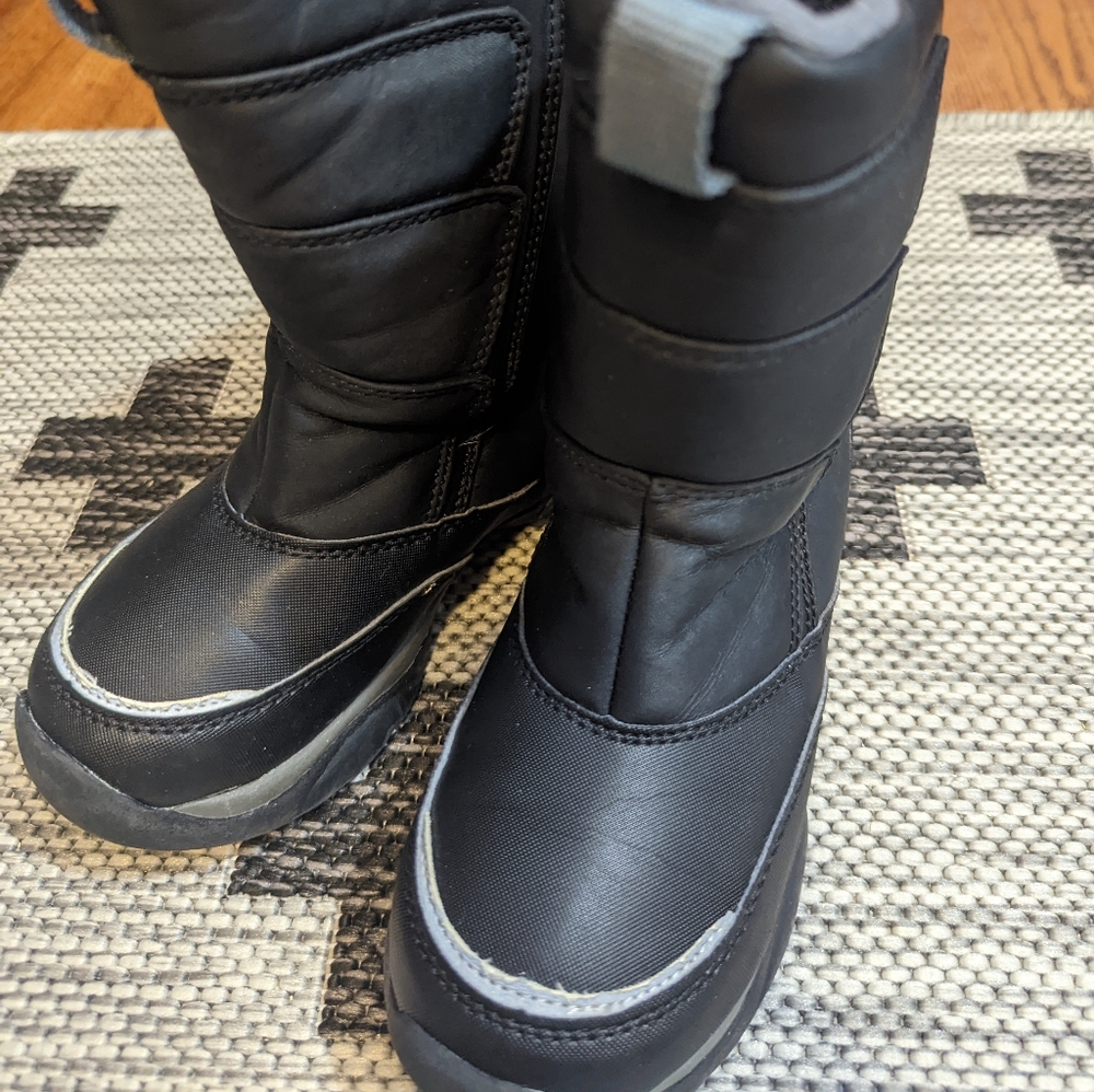 Lands' End Boy's INSULATED Black Cold Weather / Snow Boots
